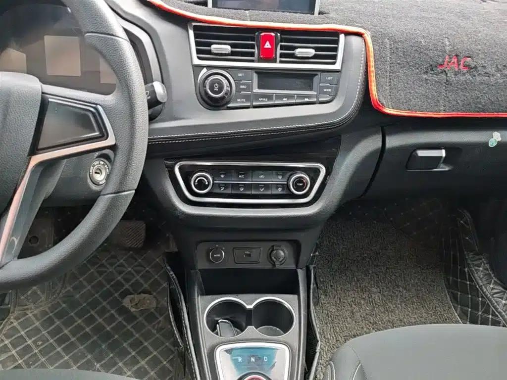 JAC iEV6E 2019 Youth Edition iEV6E Luxury Model — миниатюра 13
