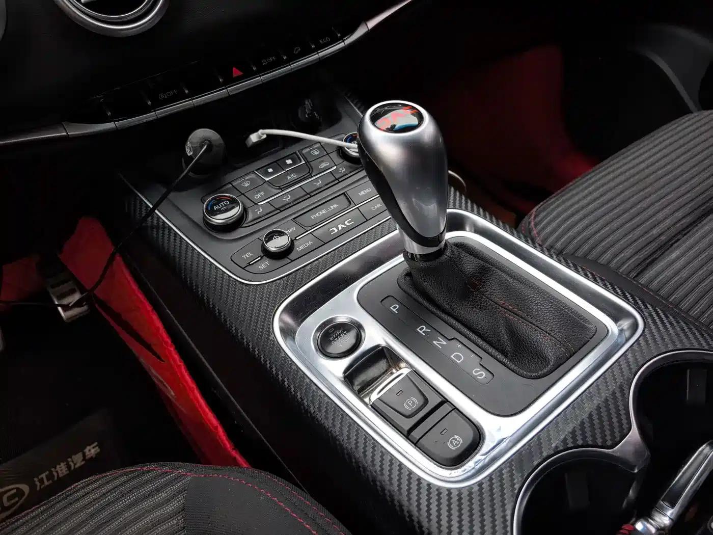 Refine S7 2018 Sport Edition 1.5T Automatic Comfort 5-seater — миниатюра 13