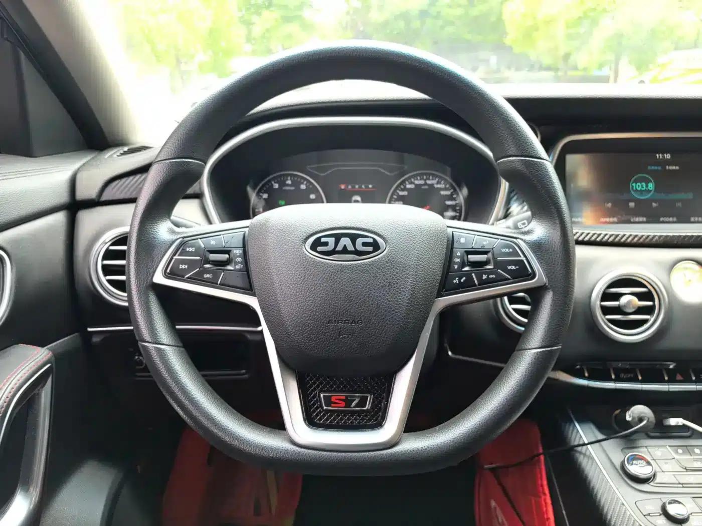 Refine S7 2018 Sport Edition 1.5T Automatic Comfort 5-seater — миниатюра 8