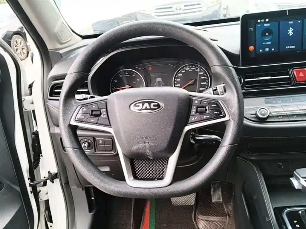 Jiayue X4 2020 1.5T CVT Elite — миниатюра 11