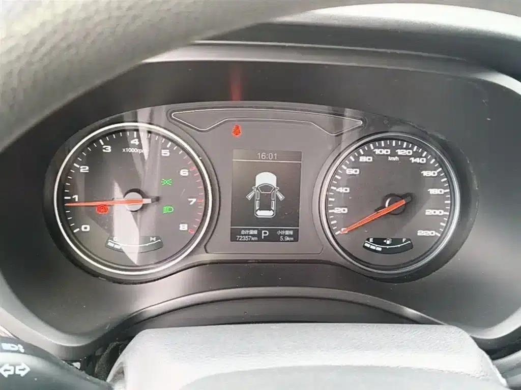 Jiayue X4 2020 1.5T CVT Elite — миниатюра 12