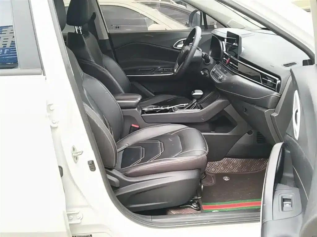 Jiayue X4 2020 1.5T CVT Elite — миниатюра 25