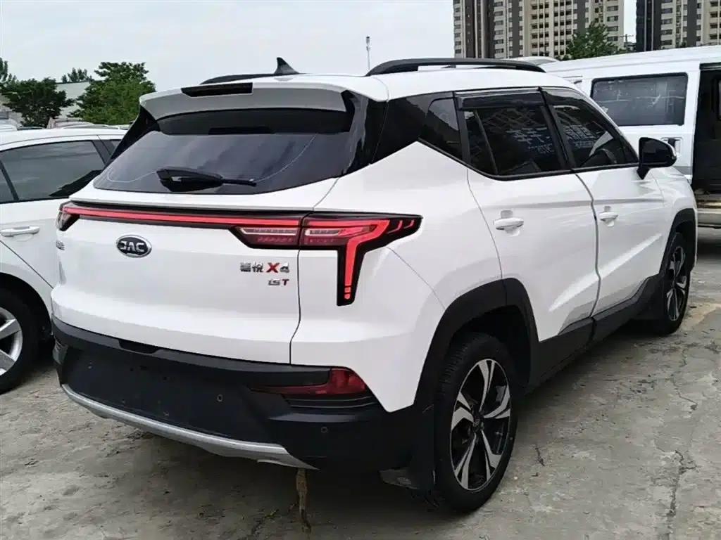 Jiayue X4 2020 1.5T CVT Elite — миниатюра 7