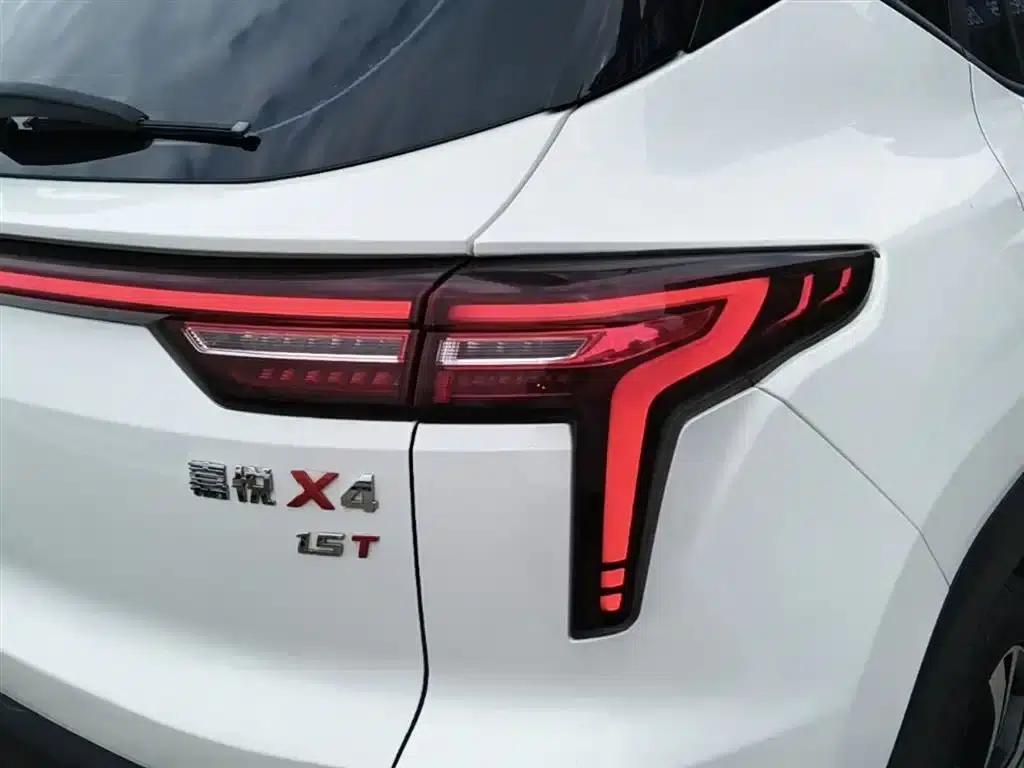 Jiayue X4 2020 1.5T CVT Elite — миниатюра 8
