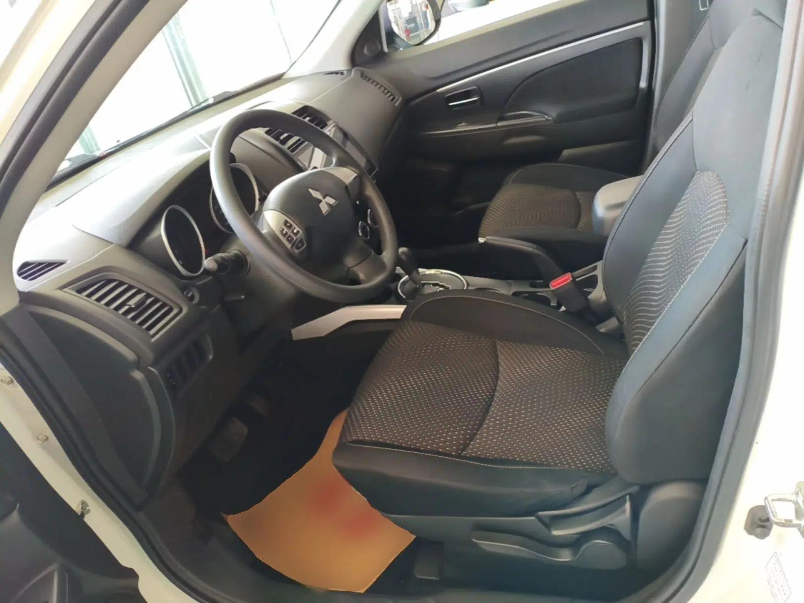 Mitsubishi ASX 2013 2.0L CVT Two-Wheel Drive Elite Edition — миниатюра 19