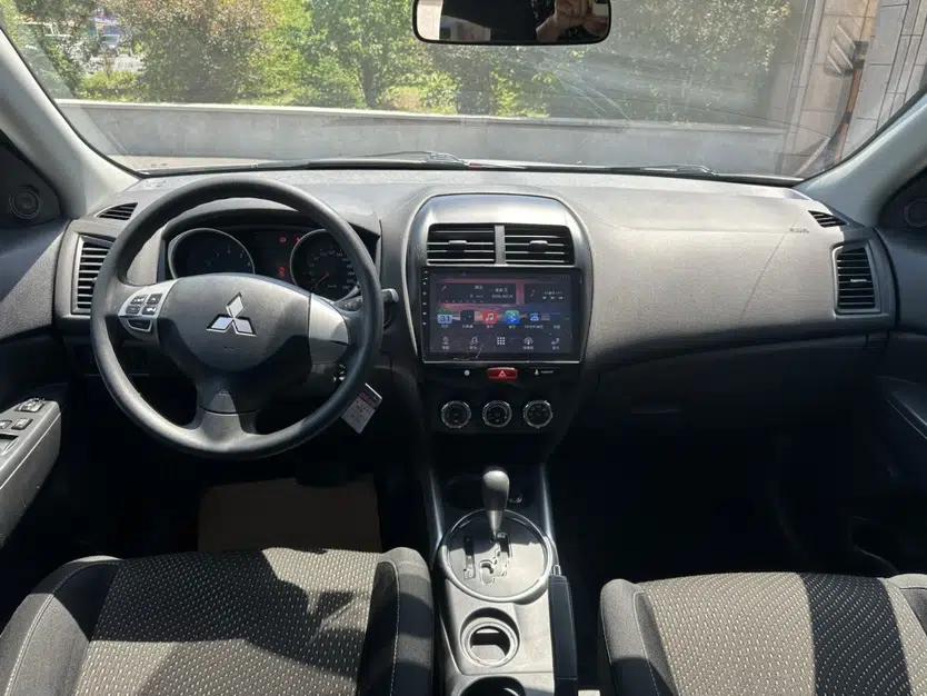 Mitsubishi ASX 2013 2.0L CVT Two-Wheel Drive Elite Edition — миниатюра 25