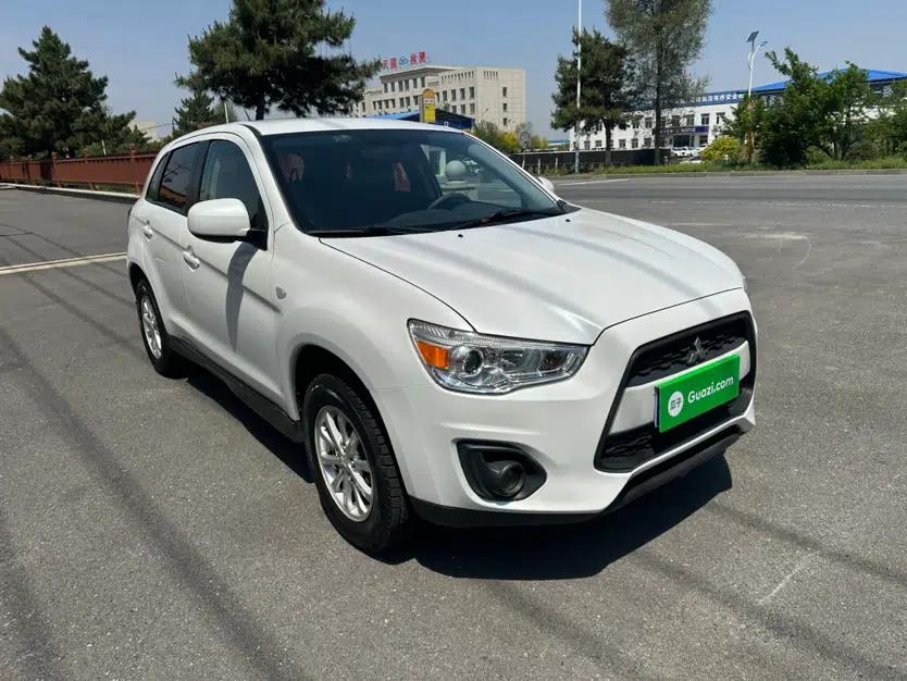 Mitsubishi ASX 2013 2.0L CVT Two-Wheel Drive Elite Edition — миниатюра 9
