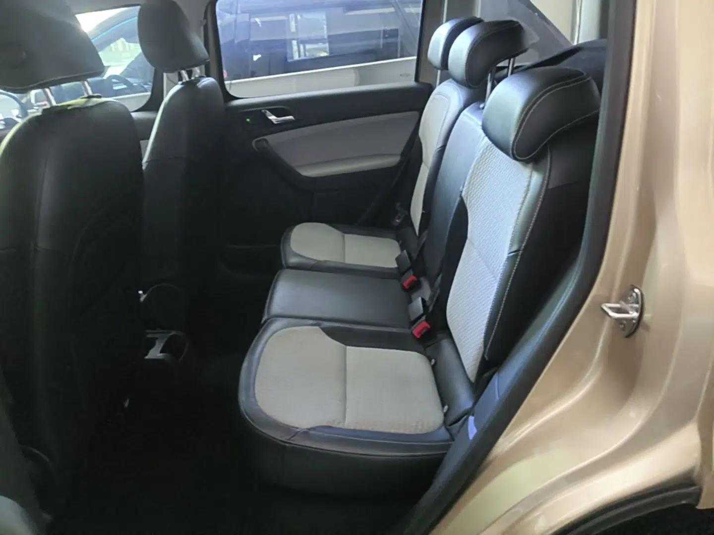 Skoda Yeti 2016 1.4TSI DSG Advanced Edition — миниатюра 20
