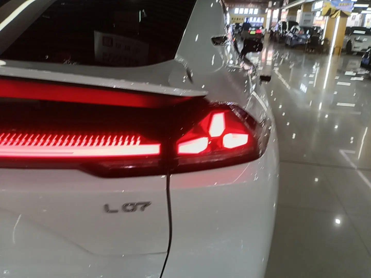 Deepal L07 2024 230Max Qiankun Intelligent Driving ADS SE Range-Extended Version — миниатюра 8