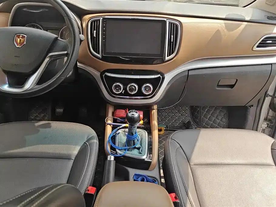 Jinbei F50 2017 Model 1.6L Manual Comfort Edition — миниатюра 13