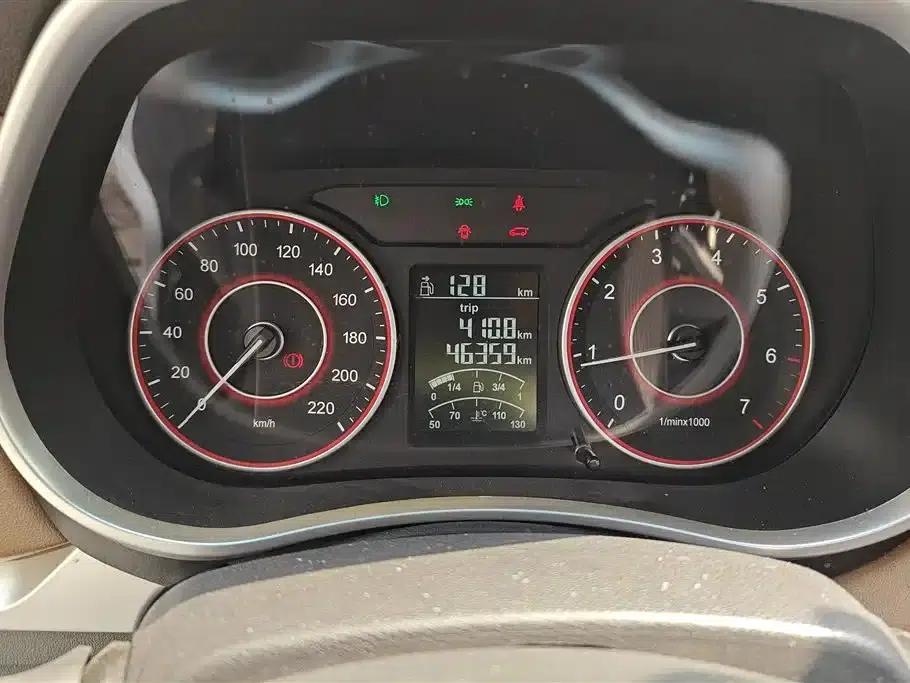 Jinbei F50 2017 Model 1.6L Manual Comfort Edition — миниатюра 14
