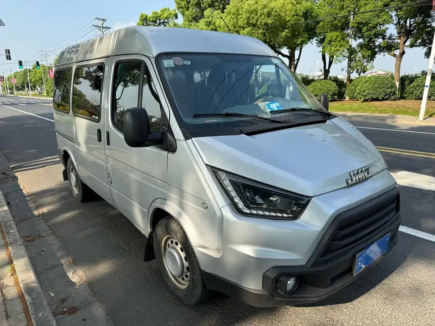 Teshun 2021 2.8T Space King Standard Short Wheelbase Mid-High Roof 6-Seater Diesel National VI JX493 — миниатюра 3
