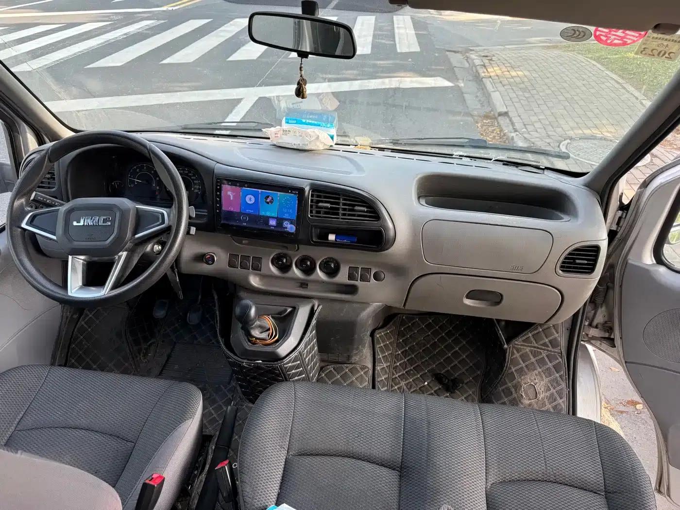 Teshun 2021 2.8T Space King Standard Short Wheelbase Mid-High Roof 6-Seater Diesel National VI JX493 — миниатюра 10