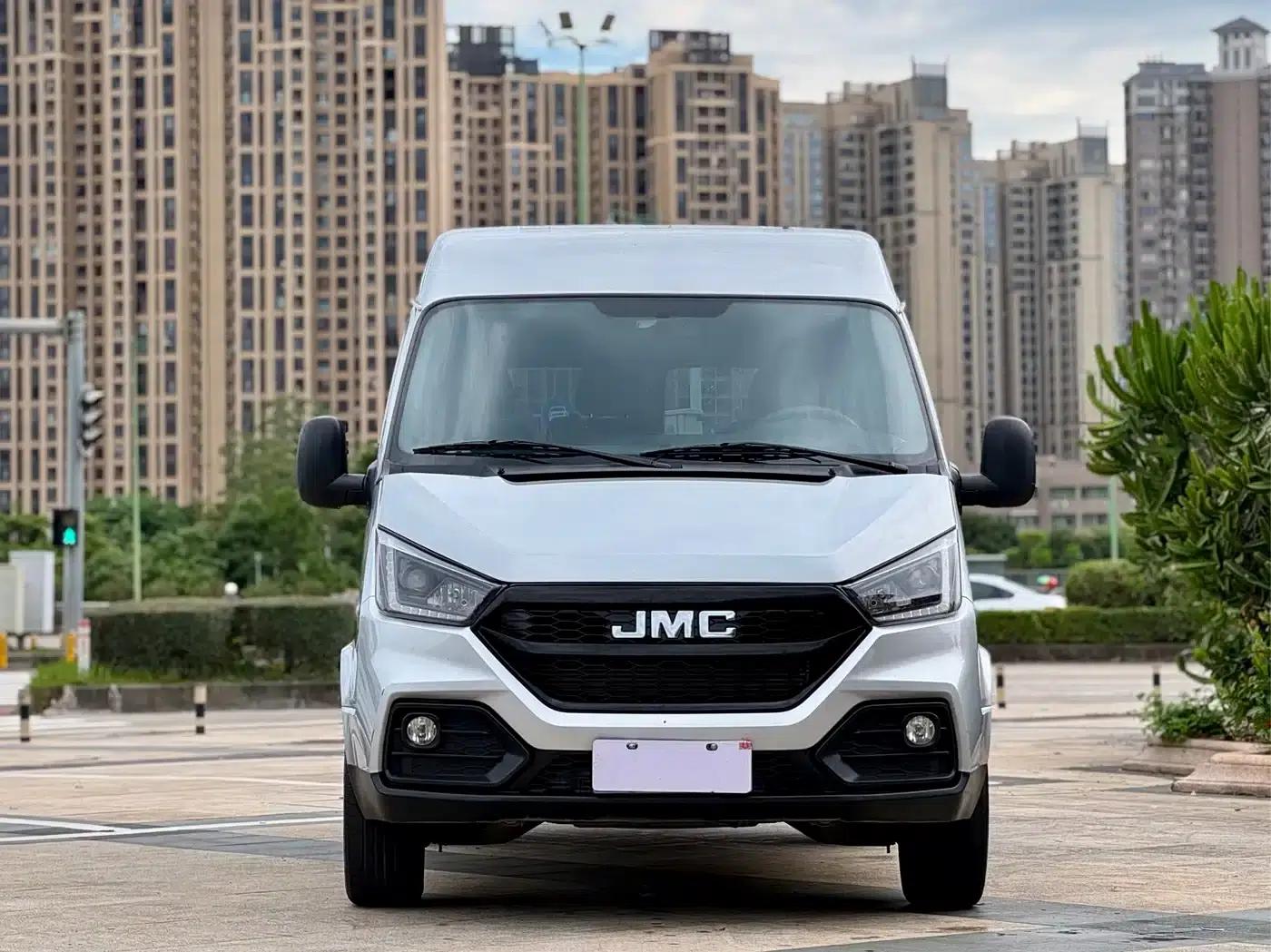 Teshun 2021 2.8T Space King Taurus Edition Short Wheelbase Mid-High Roof 6-Seater Diesel National VI JX493 — миниатюра 2