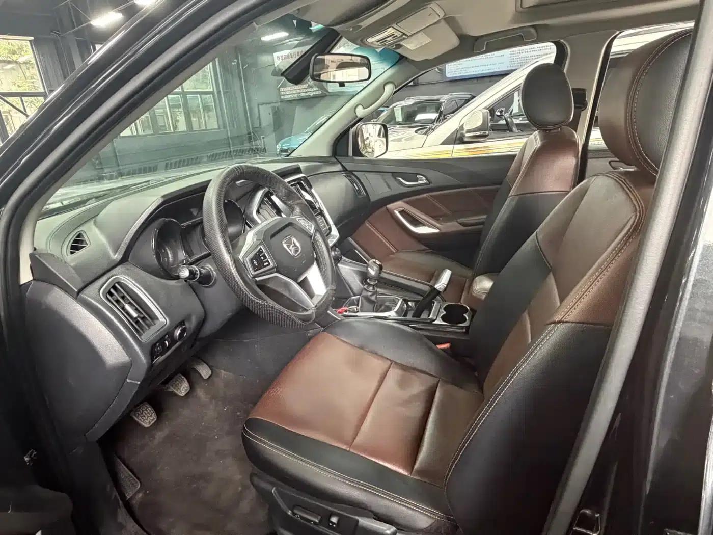 Yusheng S350 2016 2.0T Manual 4WD Gasoline Luxury Sunroof 7-Seater — миниатюра 4