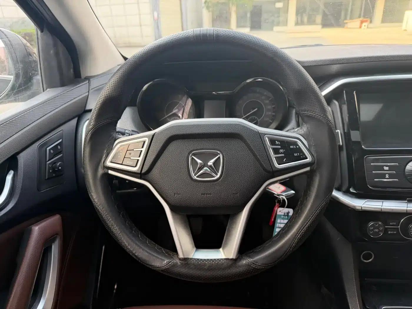 Yusheng S350 2016 2.0T Manual 4WD Gasoline Luxury Sunroof 7-Seater — миниатюра 6