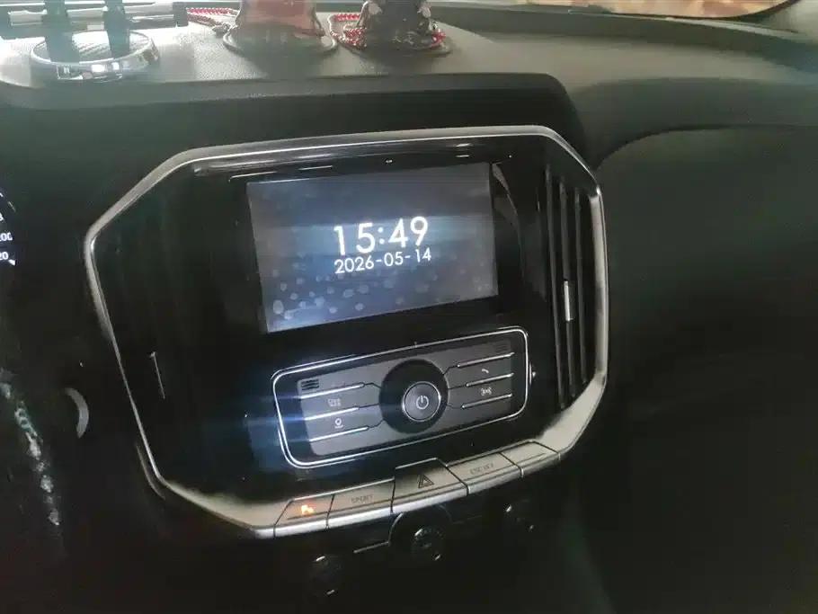 Yusheng S350 2016 2.0T Automatic 4WD Gasoline Luxury Sunroof Edition 5-Seater — миниатюра 13