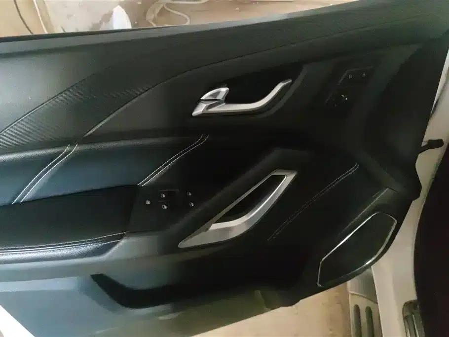 Yusheng S350 2016 2.0T Automatic 4WD Gasoline Luxury Sunroof Edition 5-Seater — миниатюра 7