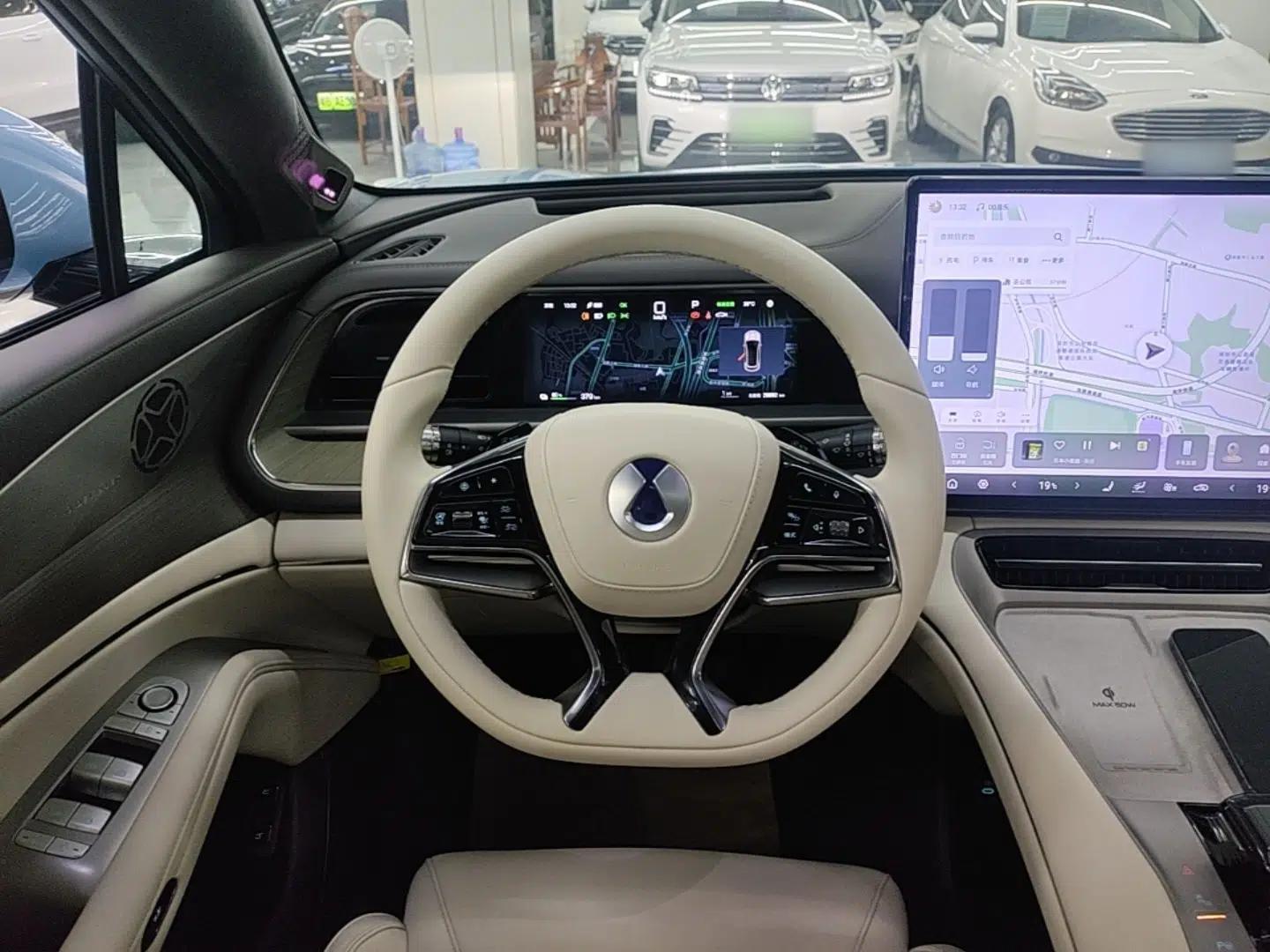 Denza N7 2024 630 All-Wheel Drive Intelligent Driving Max Edition — миниатюра 14