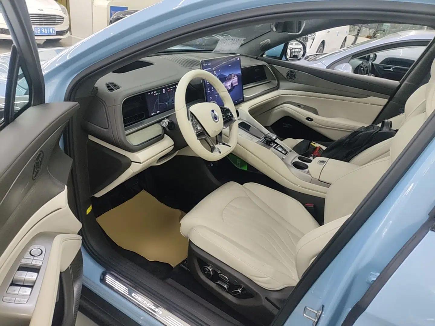 Denza N7 2024 630 All-Wheel Drive Intelligent Driving Max Edition — миниатюра 19