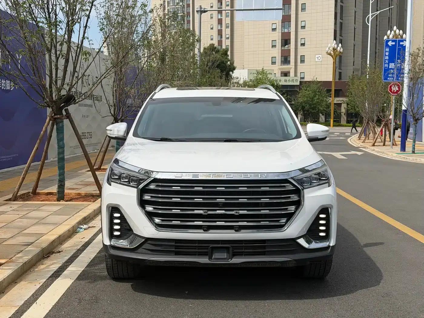 Jetour X90 PLUS 2021 1.6TD DCT Villa 7-Seater — миниатюра 2