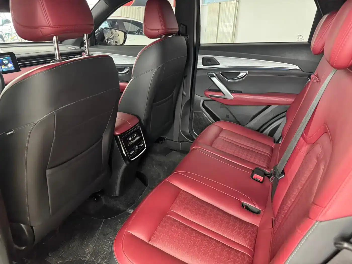 Jetour X70 PRO 2023 1.5T DCT Comfort Edition 7-seater — миниатюра 11