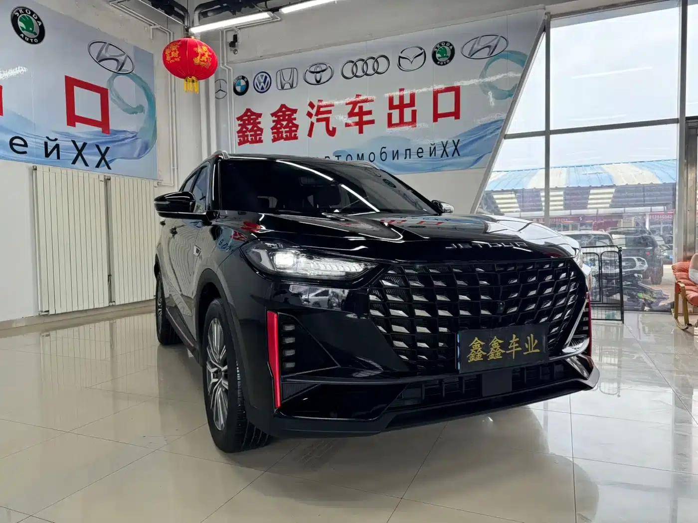 Jetour X70 PRO 2023 1.5T DCT Comfort Edition 7-seater — миниатюра 3