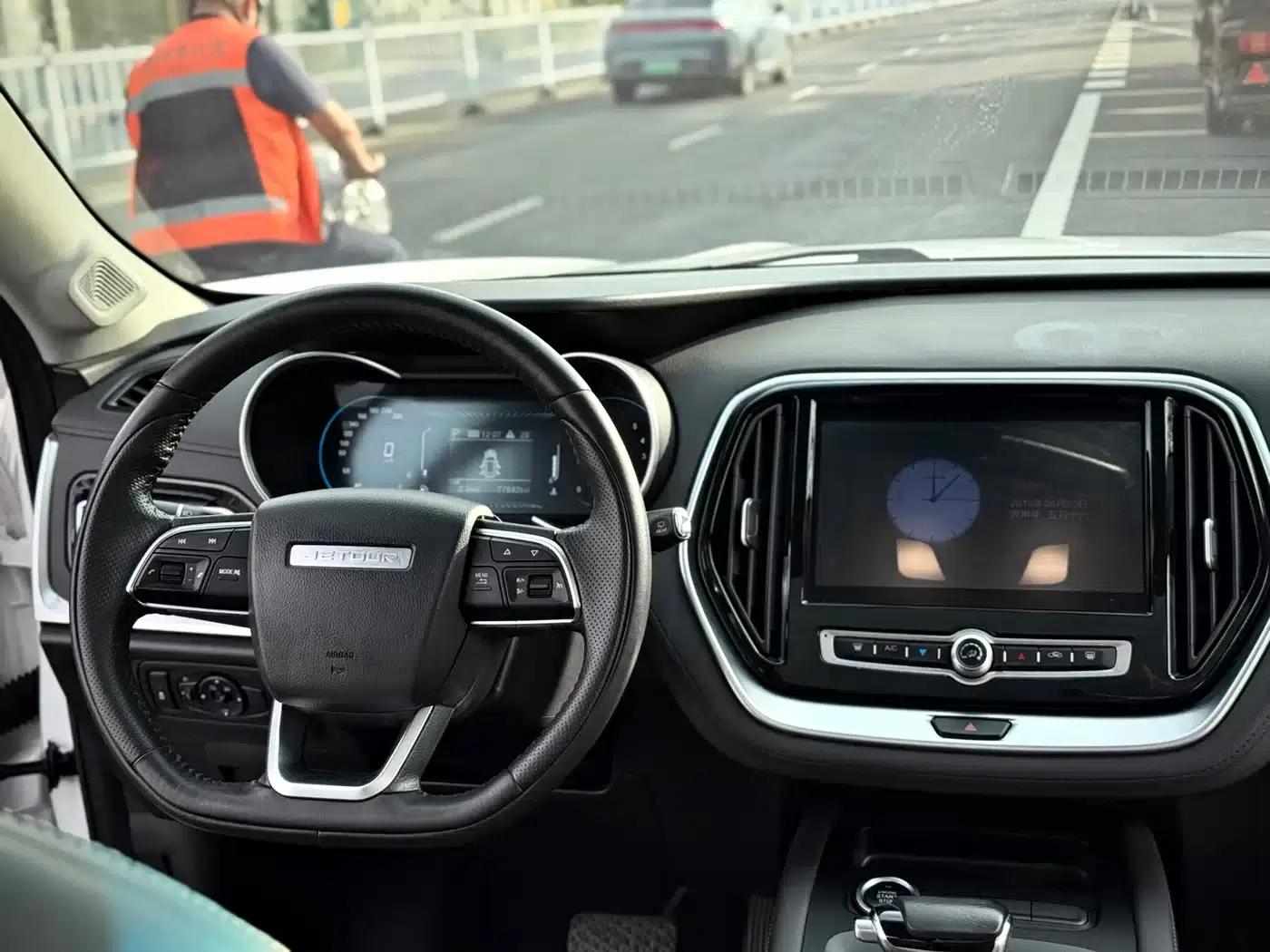 Jetour X70M 2021 1.5T DCT Premium Partner Edition (5-seater) — миниатюра 12
