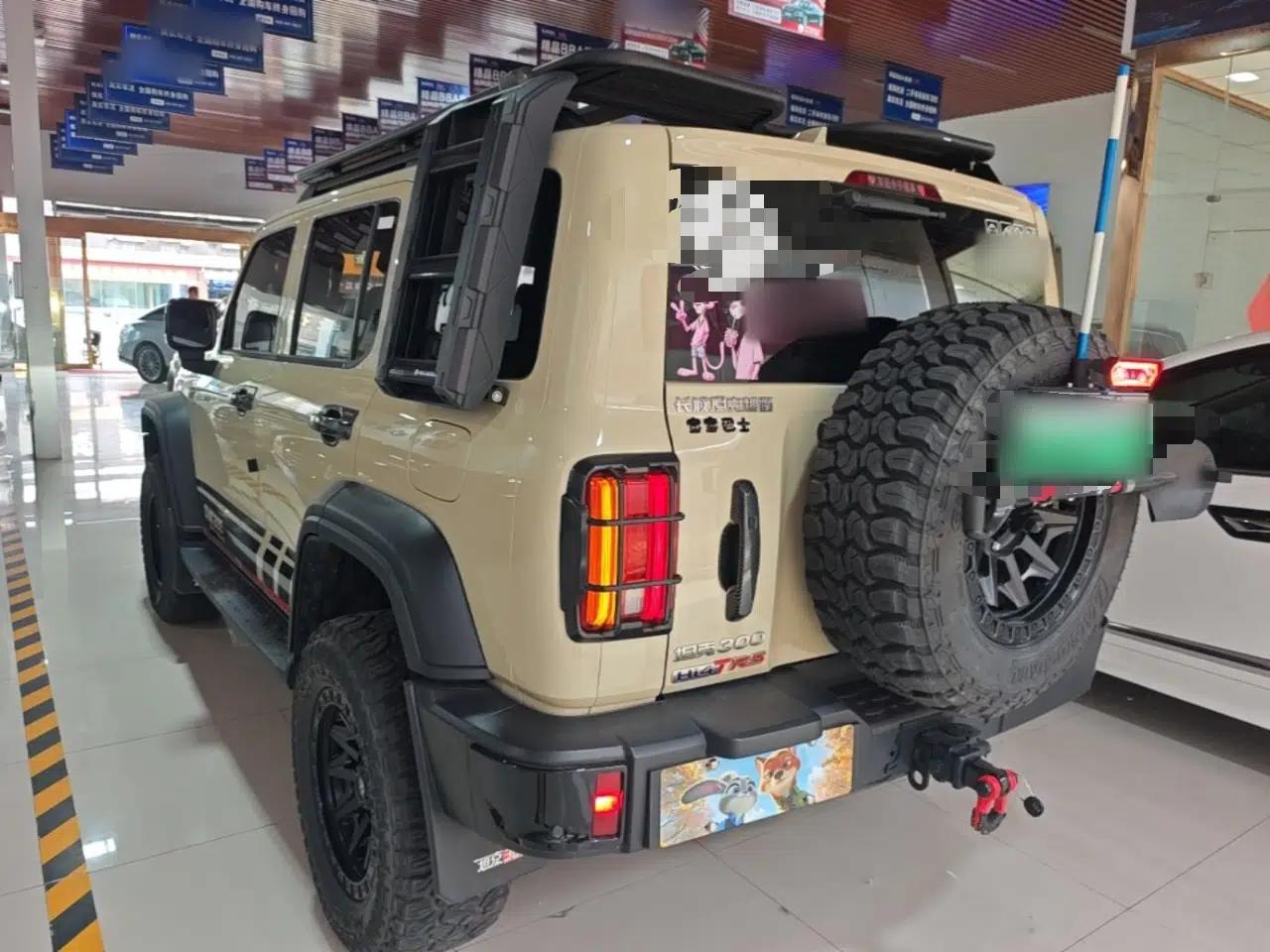 Tank 300 New Energy 2025 Hi4-T — миниатюра 7