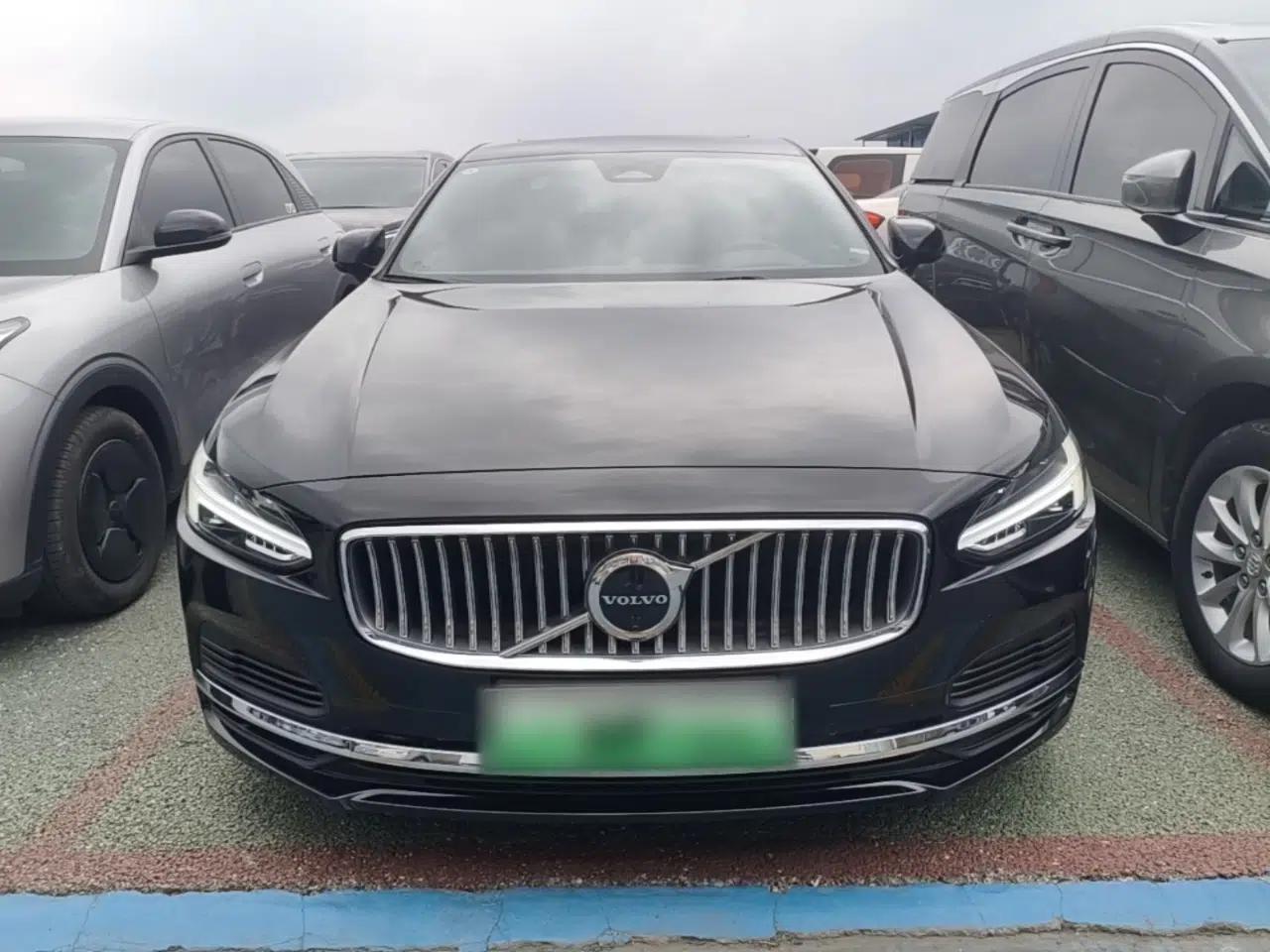 Volvo S90 New Energy 2024 Plug-in Hybrid Four-Wheel Drive Long-Range Luxury Smart Edition — миниатюра 2