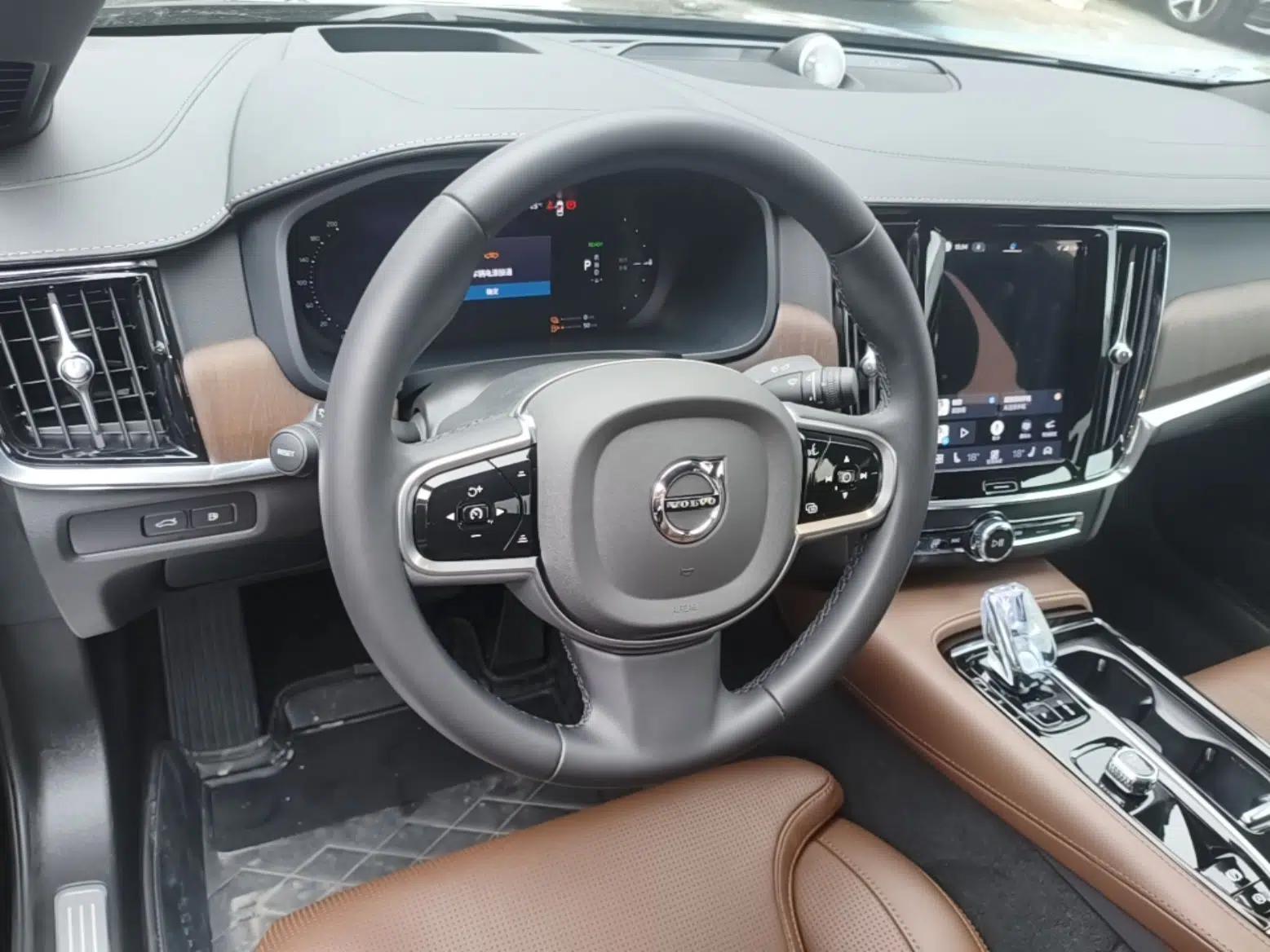Volvo S90 New Energy 2024 Plug-in Hybrid Four-Wheel Drive Long-Range Luxury Smart Edition — миниатюра 14
