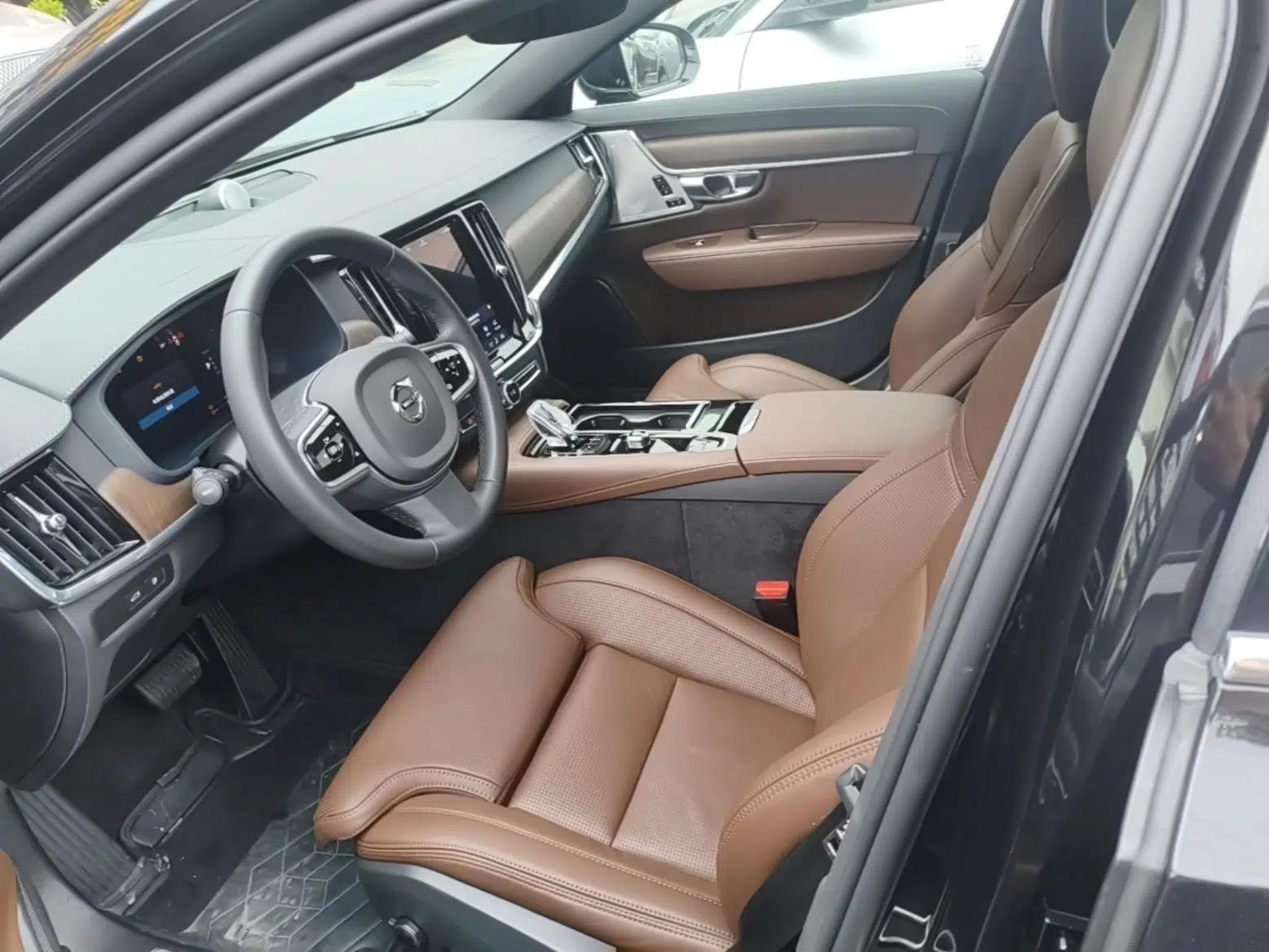 Volvo S90 New Energy 2024 Plug-in Hybrid Four-Wheel Drive Long-Range Luxury Smart Edition — миниатюра 18