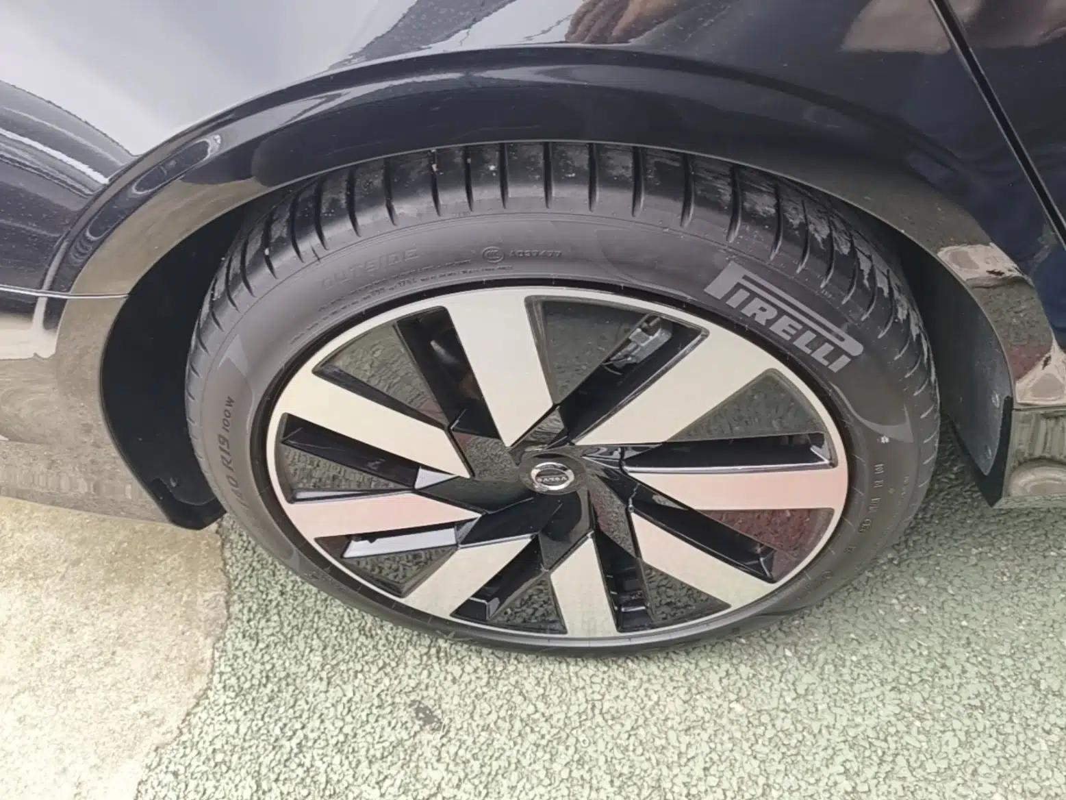 Volvo S90 New Energy 2024 Plug-in Hybrid Four-Wheel Drive Long-Range Luxury Smart Edition — миниатюра 10
