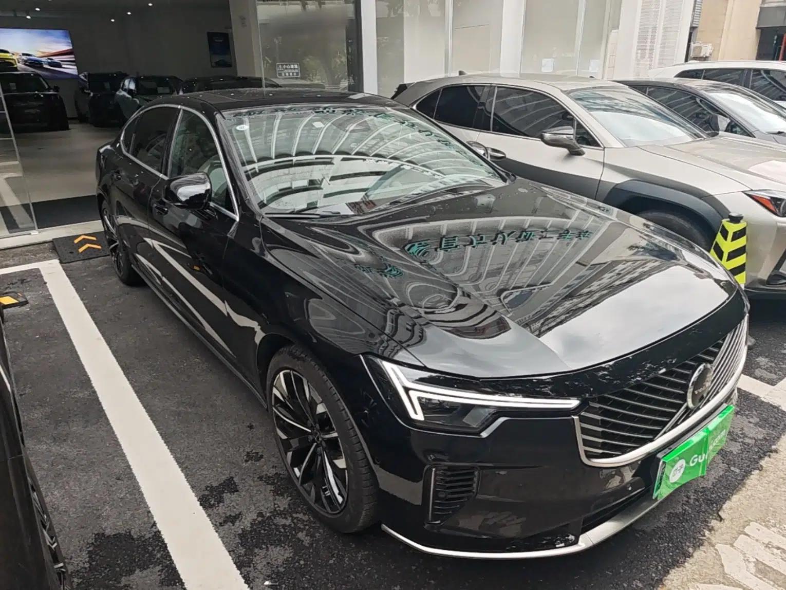 Volvo S90 New Energy 2026 Plug-in Hybrid Four-Wheel Drive Long-Range Luxury Smart Edition — миниатюра 3