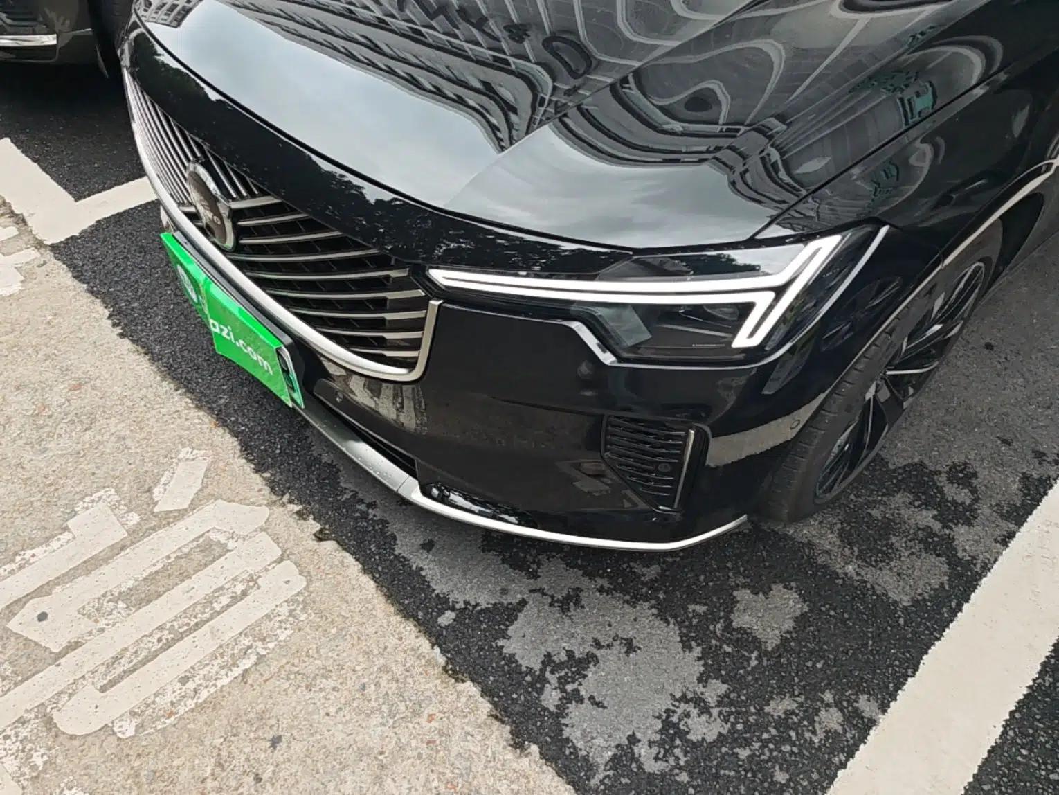 Volvo S90 New Energy 2026 Plug-in Hybrid Four-Wheel Drive Long-Range Luxury Smart Edition — миниатюра 9