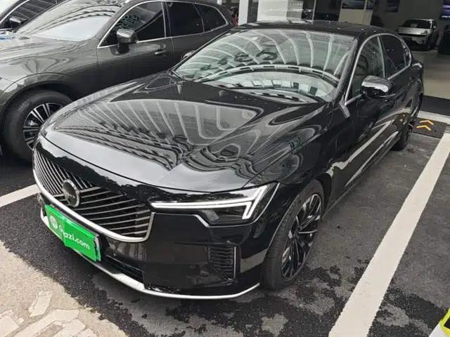 Volvo S90 New Energy 2026 Plug-in Hybrid Four-Wheel Drive Long-Range Luxury Smart Edition