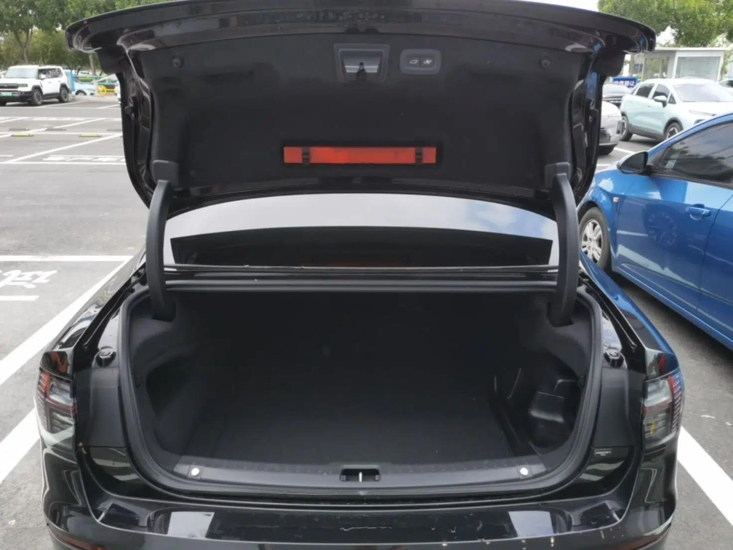 Volvo S90 New Energy 2026 Plug-in Hybrid Four-Wheel Drive Long-Range Luxury Smart Edition — миниатюра 19