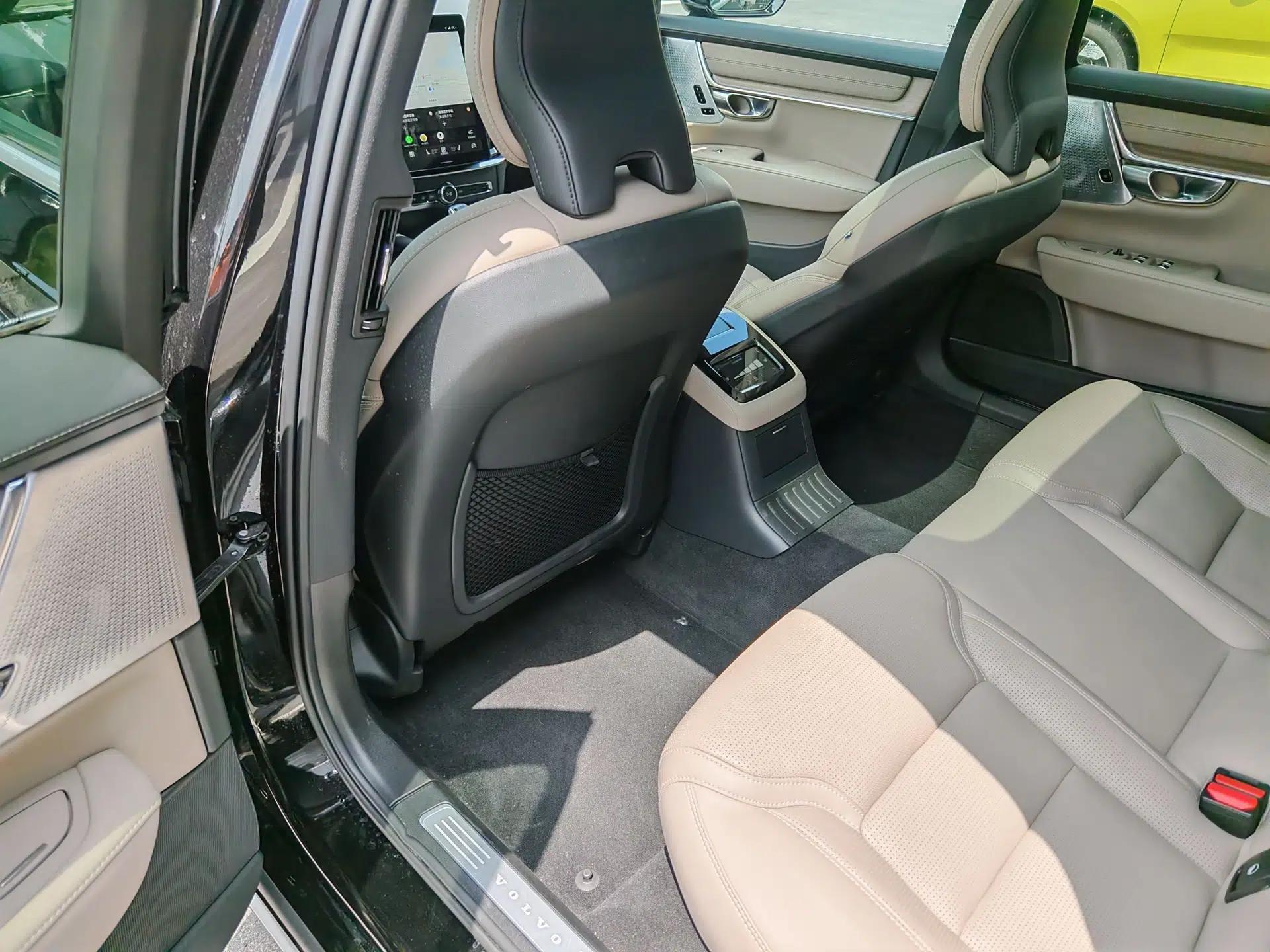 Volvo S90 New Energy 2026 Plug-in Hybrid Four-Wheel Drive Long-Range Luxury Smart Edition — миниатюра 21