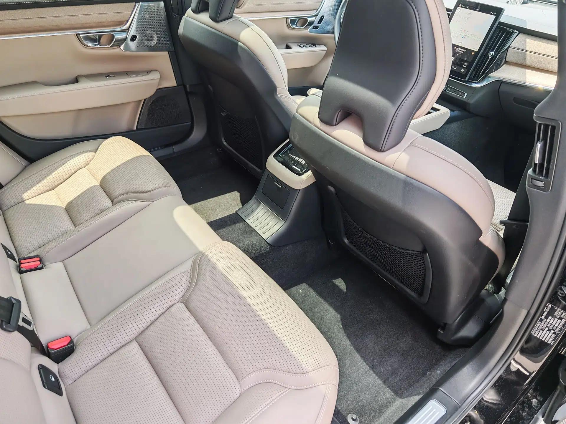 Volvo S90 New Energy 2026 Plug-in Hybrid Four-Wheel Drive Long-Range Luxury Smart Edition — миниатюра 22