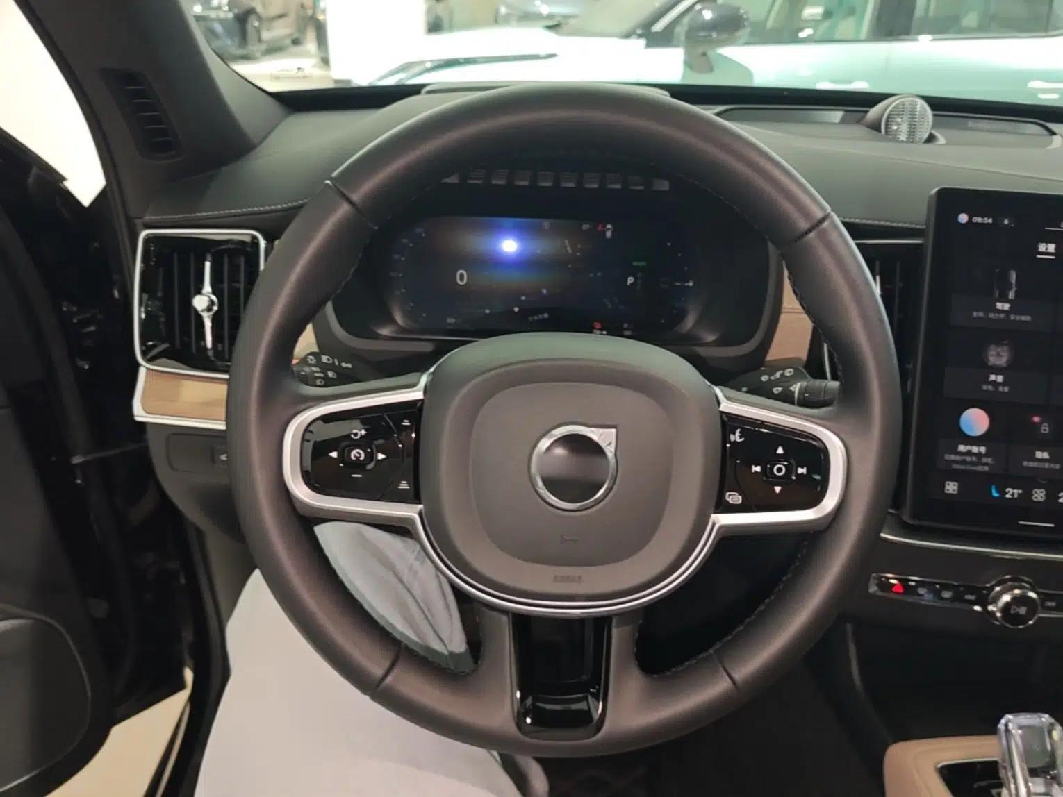 Volvo XC90 New Energy 2024 T8 Luxury Flagship 7-Seater — миниатюра 14
