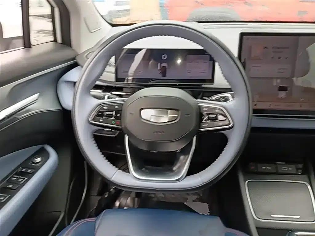 Geely Geometry M6 2022 Model 580 New Joy — миниатюра 11