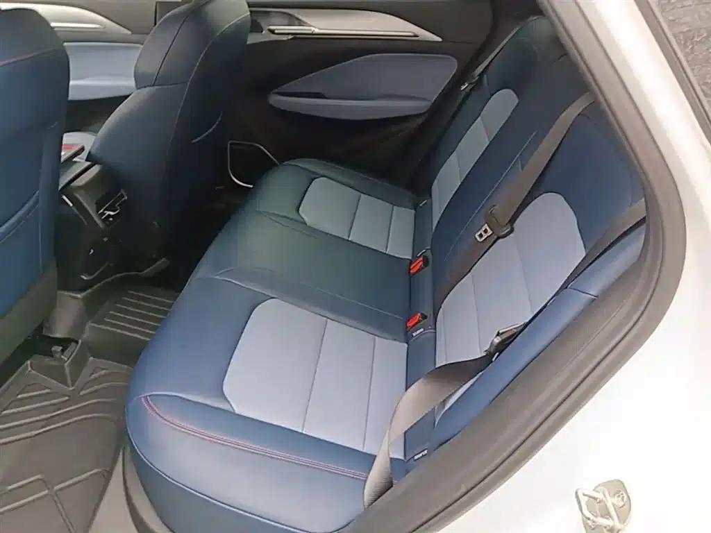 Geely Geometry M6 2022 Model 580 New Joy — миниатюра 17