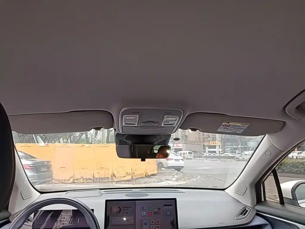 Geely Geometry M6 2022 Model 580 New Joy — миниатюра 18