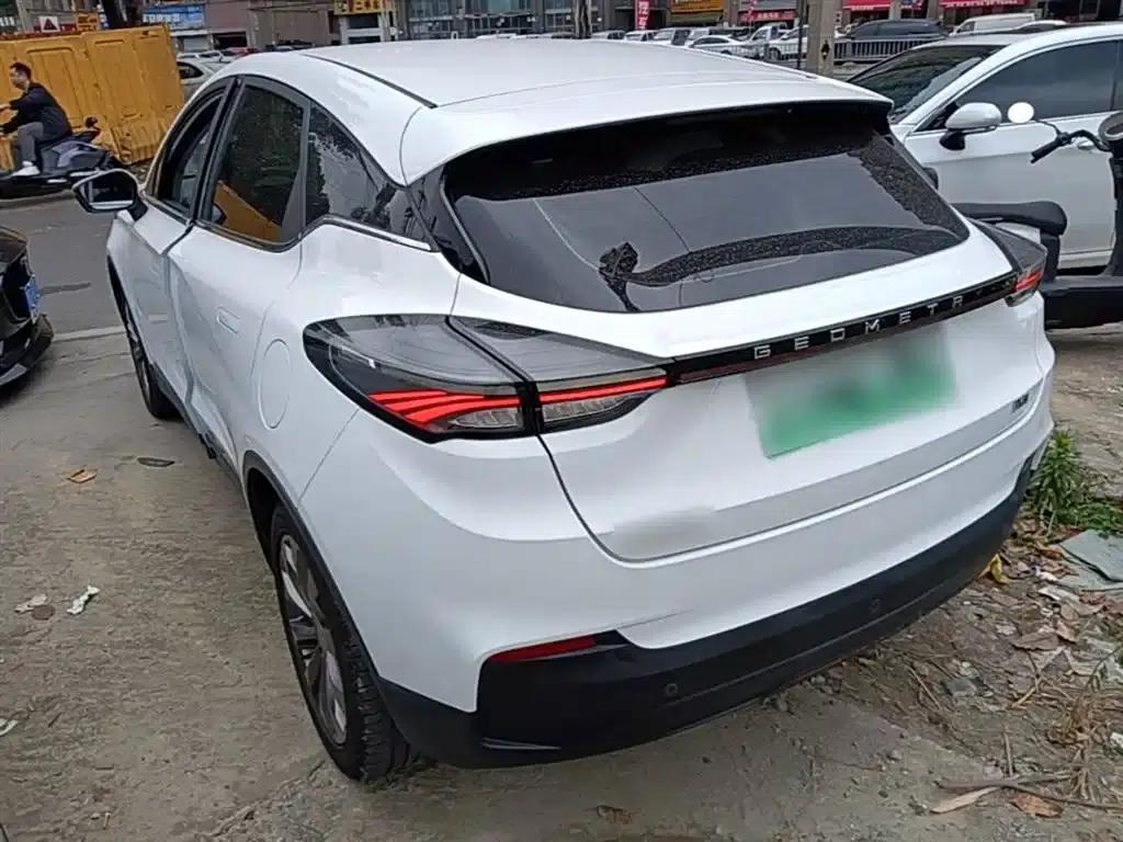 Geely Geometry M6 2022 Model 580 New Joy — миниатюра 5