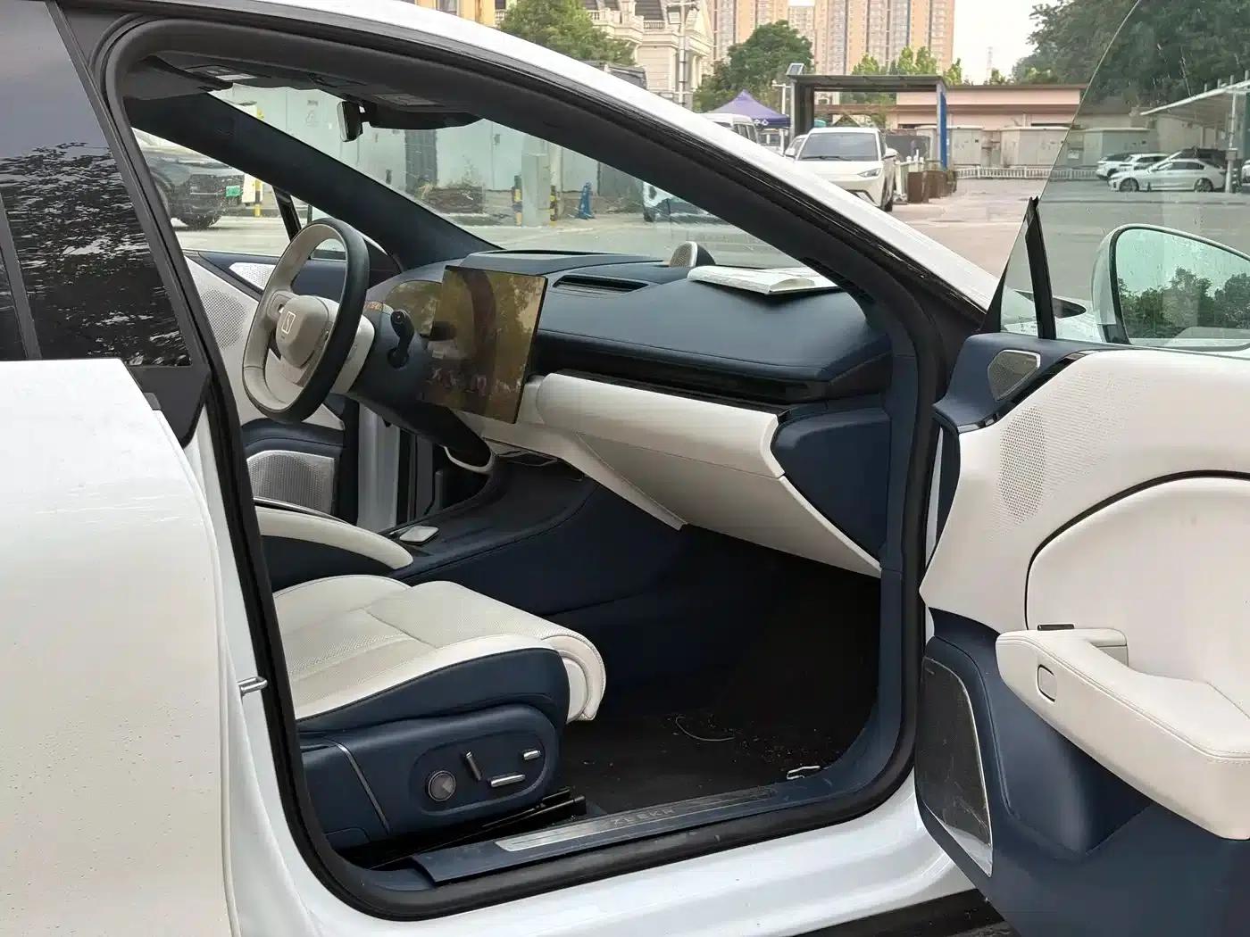 Jike 007 2025 Long Range Rear-Wheel Drive Intelligent Driving Edition 100kWh — миниатюра 3