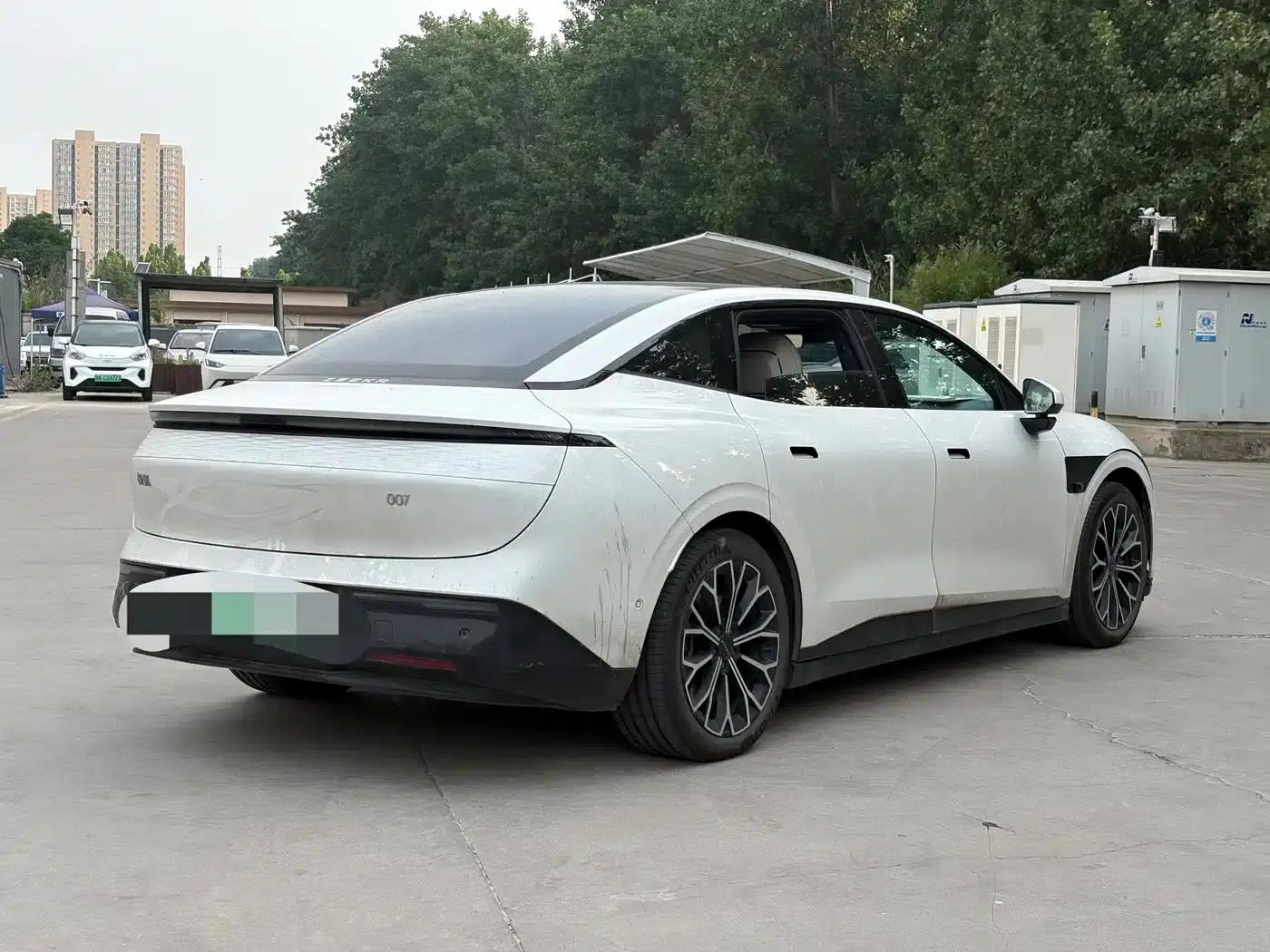 Jike 007 2025 Long Range Rear-Wheel Drive Intelligent Driving Edition 100kWh — миниатюра 8