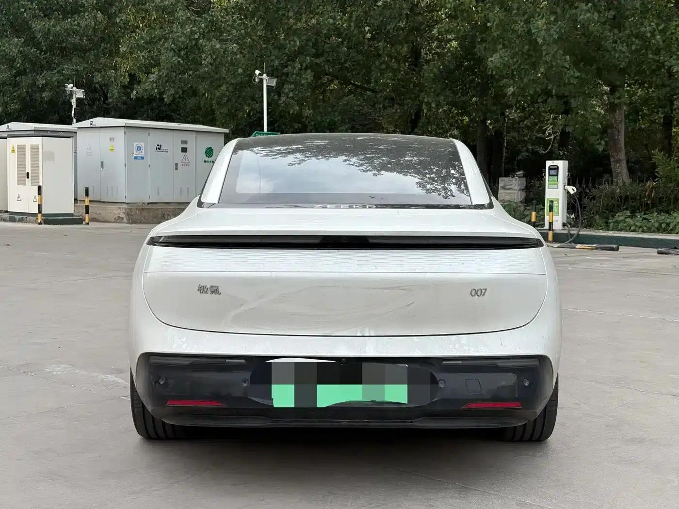 Jike 007 2025 Long Range Rear-Wheel Drive Intelligent Driving Edition 100kWh — миниатюра 9
