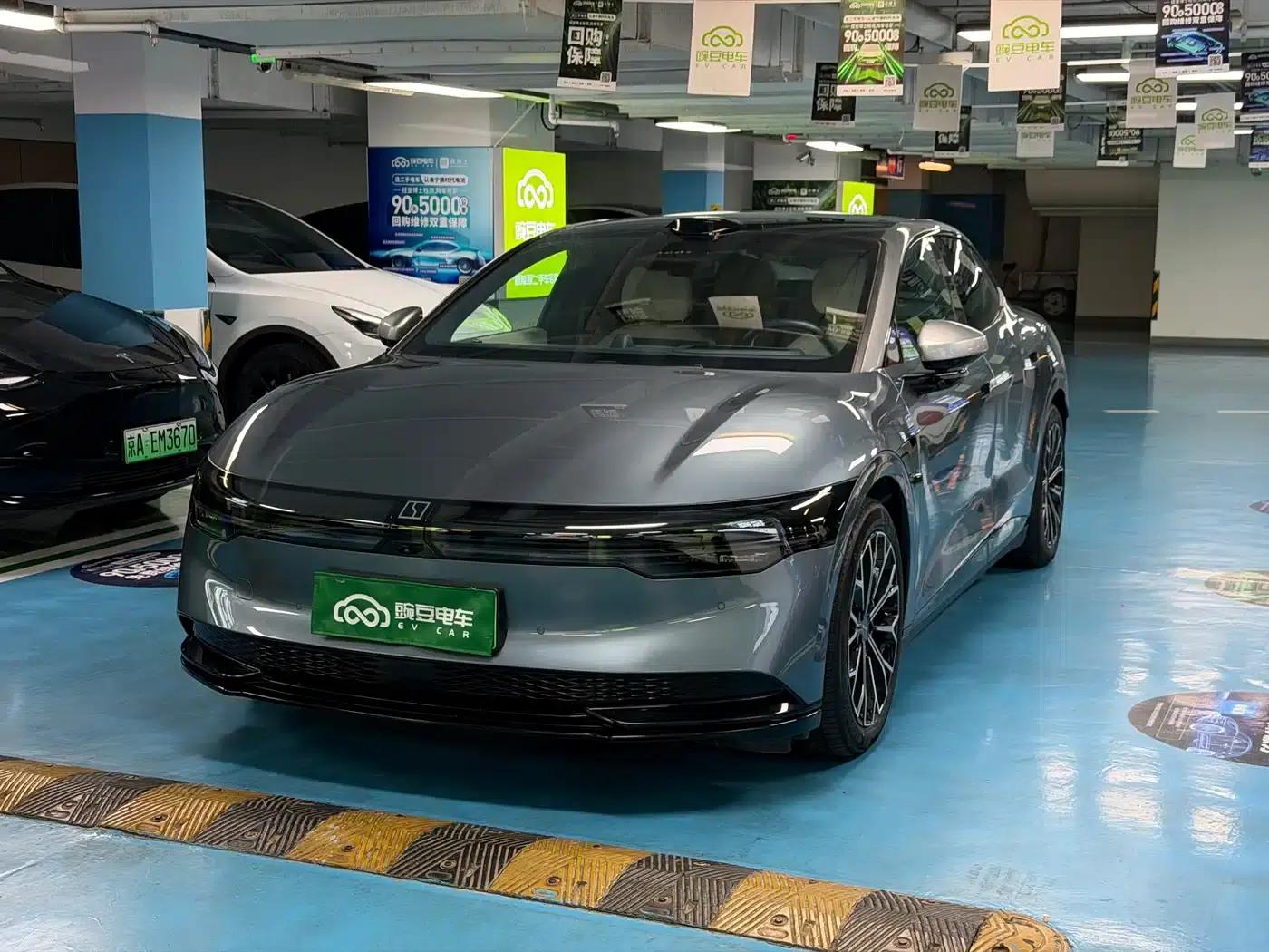 Jike 007 2025 Long Range Rear-Wheel Drive Intelligent Driving Edition 100kWh — миниатюра 1