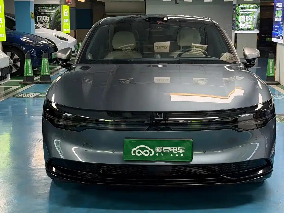 Jike 007 2025 Long Range Rear-Wheel Drive Intelligent Driving Edition 100kWh — миниатюра 2