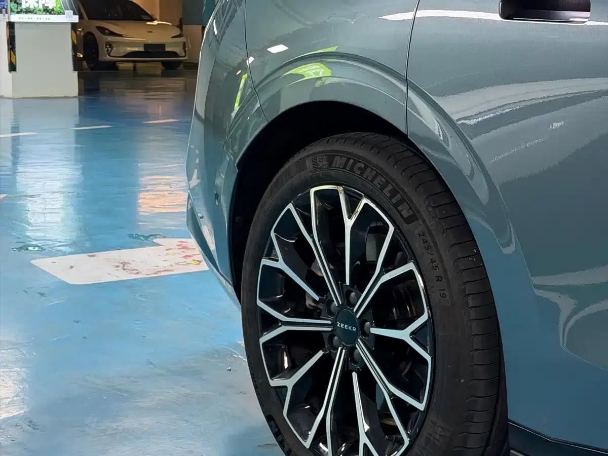 Jike 007 2025 Long Range Rear-Wheel Drive Intelligent Driving Edition 100kWh — миниатюра 9